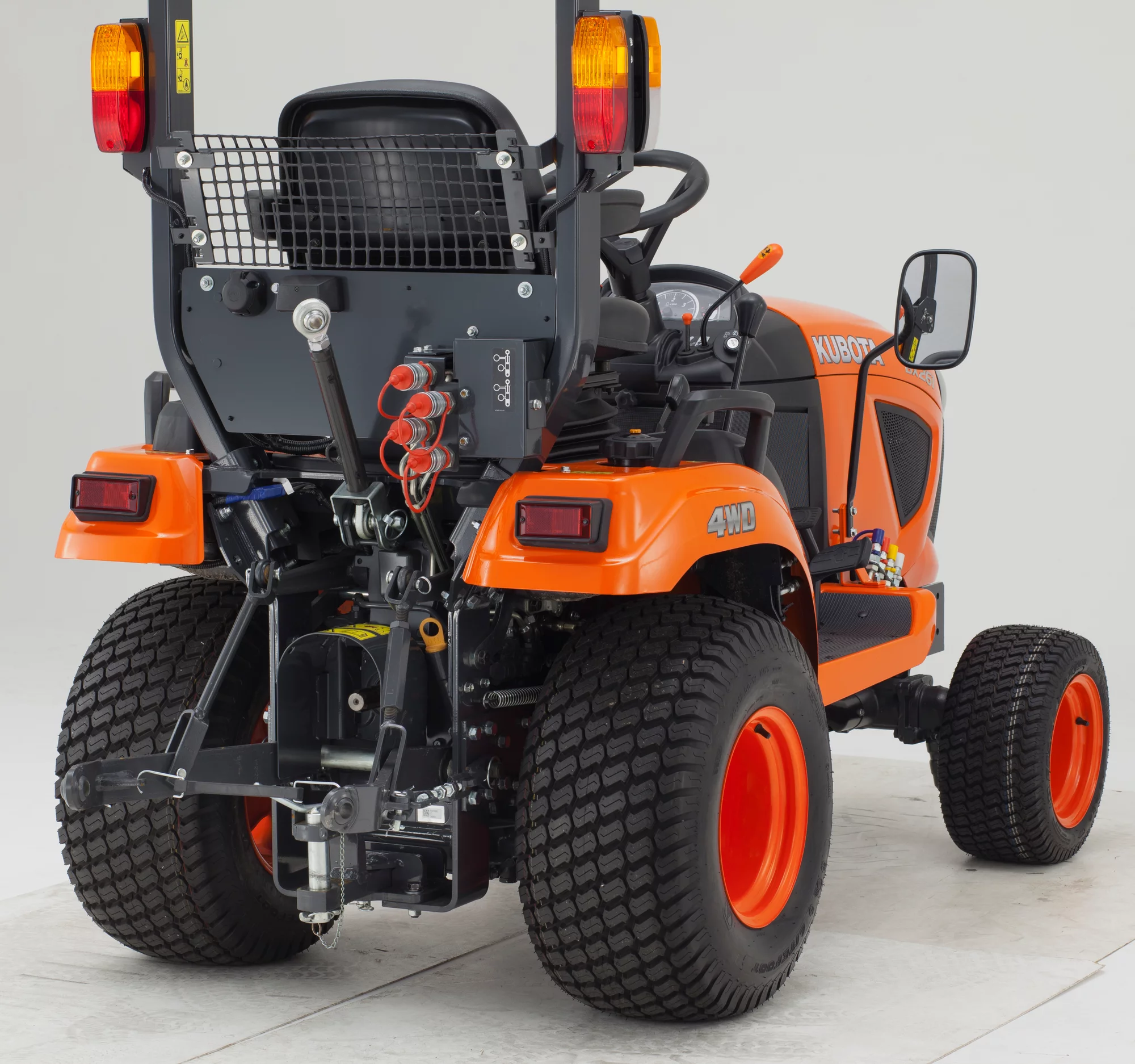 Kubota BX231 D Tracteur Agricole Compact 23 CV 4RM Hydrostatique – Image 4